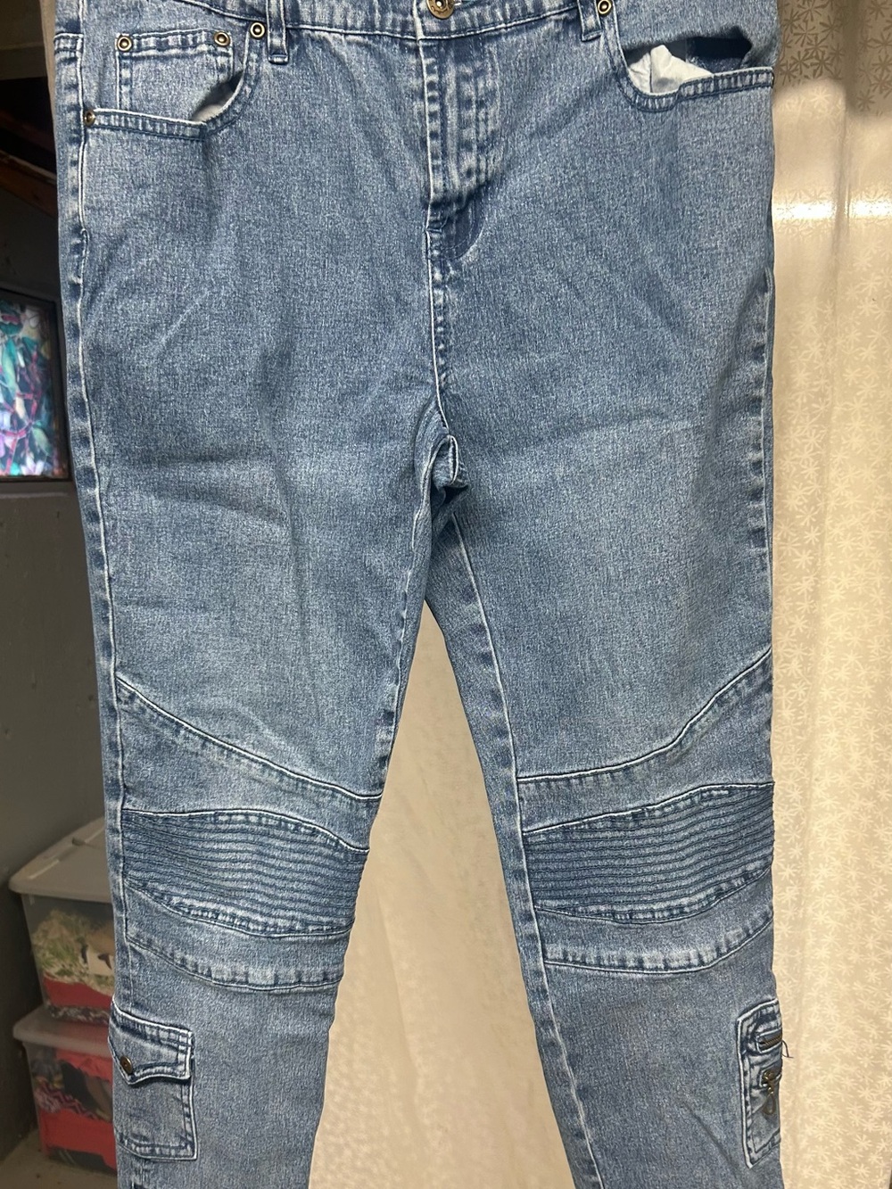 Blue Denim Jeans with Knee Panel Detailing zipper detail